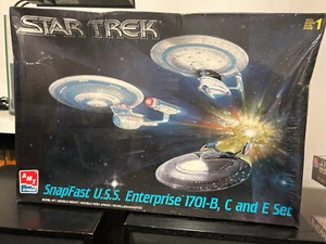 AMT ERTL STAR TREK SNAPFAST USS ENTERPRISE 1701-B C AND E SET - SEALED BOX - Foto 1 di 1