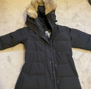 womens canada goose with fur hood