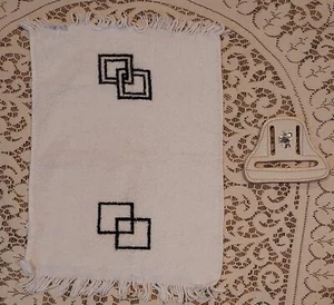 Vintage Square Dancing Paar Leder Handtuchhalter weiß silber mit Handtuch GUC - Bild 1 von 6