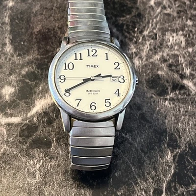 Reloj Pulsera Timex Indiglo CR 2016 Cell 30M Tono Plateado Cuarzo Resistente al Agua Piezas Foto 1 de 4