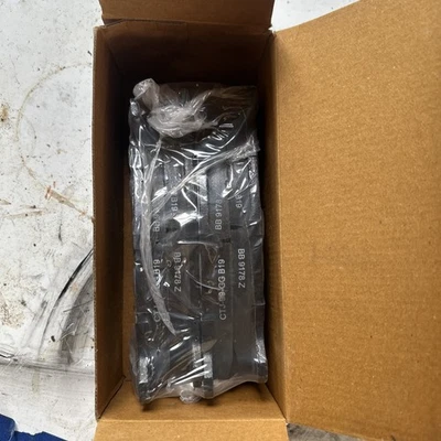 ТОРМОЗНЫЕ КОЛОДКИ BRAKEBEST D785 — CHEVY SILVERADO GMC SIERRA SUBURBAN YUKON ЭСКАЛАДА - Изображение 1 из 3