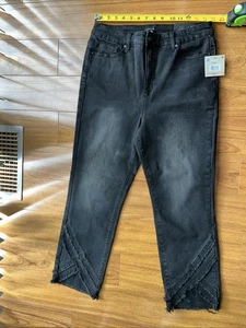John Mark kurze Damenjeans Größe 12 - Bild 1 von 10