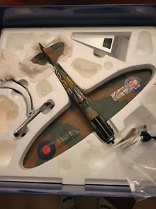 Corgi WWII Supermarine Spitfire 1:32 diecast - Picture 1 of 5