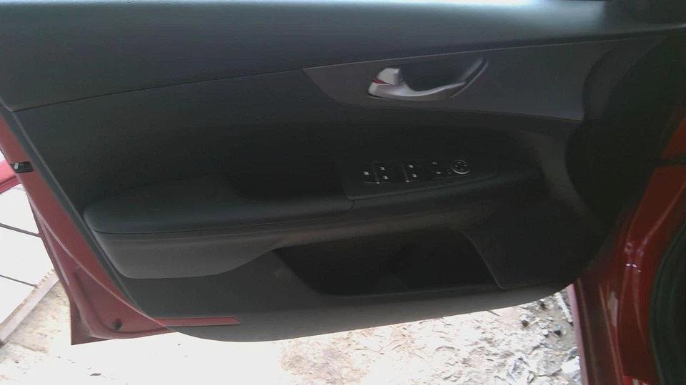 Painel frontal de acabamento da porta do motorista KIA FORTE 19-21 fabricante de equipamento original - Imagem 1 de 1