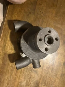 Perkins 3/152 Water Pump #41312784 Fits Many Models NOS - Picture 1 of 3