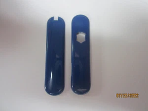 OEM SWISS ARMY KNIFE VICTORINOX 58MM BLUE SCALES HANDLES WITH FLASHLIGHT HOLE - Picture 1 of 3