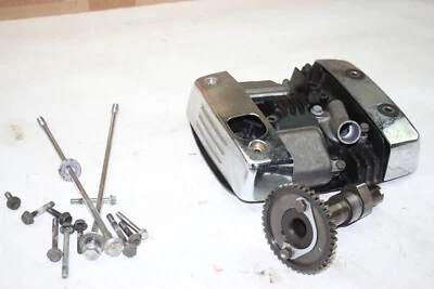 1997 2007 Suzuki VZ800 Marauder Cabeça de Cilindro Frontal Rocker Cover OEM com CAM - Imagem 1 de 4