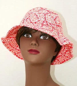 J. CREW bedruckter Fischerhut rot Gänseblümchen Blumen Stoff ~ AX083 ~ Small/Medium ~ Neu mit Etikett - Bild 1 von 12