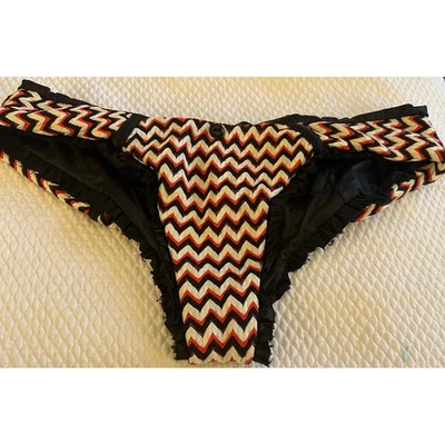 Parte inferior de bikini reversible Beach Bunny bronce L zig zag rojo blanco negro natación Foto 1 de 4