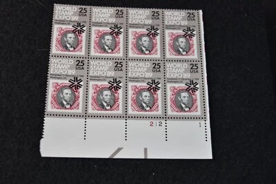 UNITED STATES 1989 STAMP EXPO LINCOLN 25c BLOK OF 8  MNH - Image 1 of 3