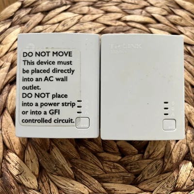 Lote de 2 TP-Link AV600 Powerline Blanco TL-PA4010 Kit de inicio Transmisión ¡PROBADO!! Foto 1 de 3