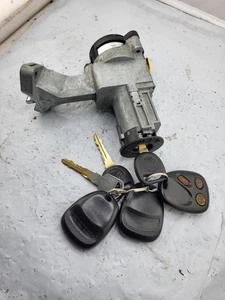 2002-2007 Saturn Vue Ignition Lock Cylinder Switch Assembly w/key 2003 2004 2005 - Picture 1 of 6