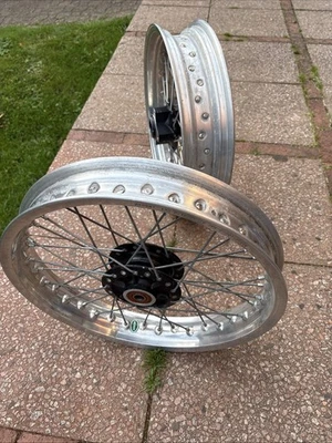 "Ruedas de carreras Honda RS 125 ND4 llantas de 17"""  Foto 1 de 4