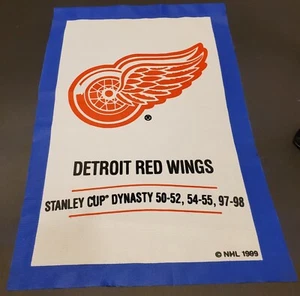 Vintage 1999 Labatt Blue Stanley Cup Dynasty Mini Banner Detroit Red Wings - Picture 1 of 1
