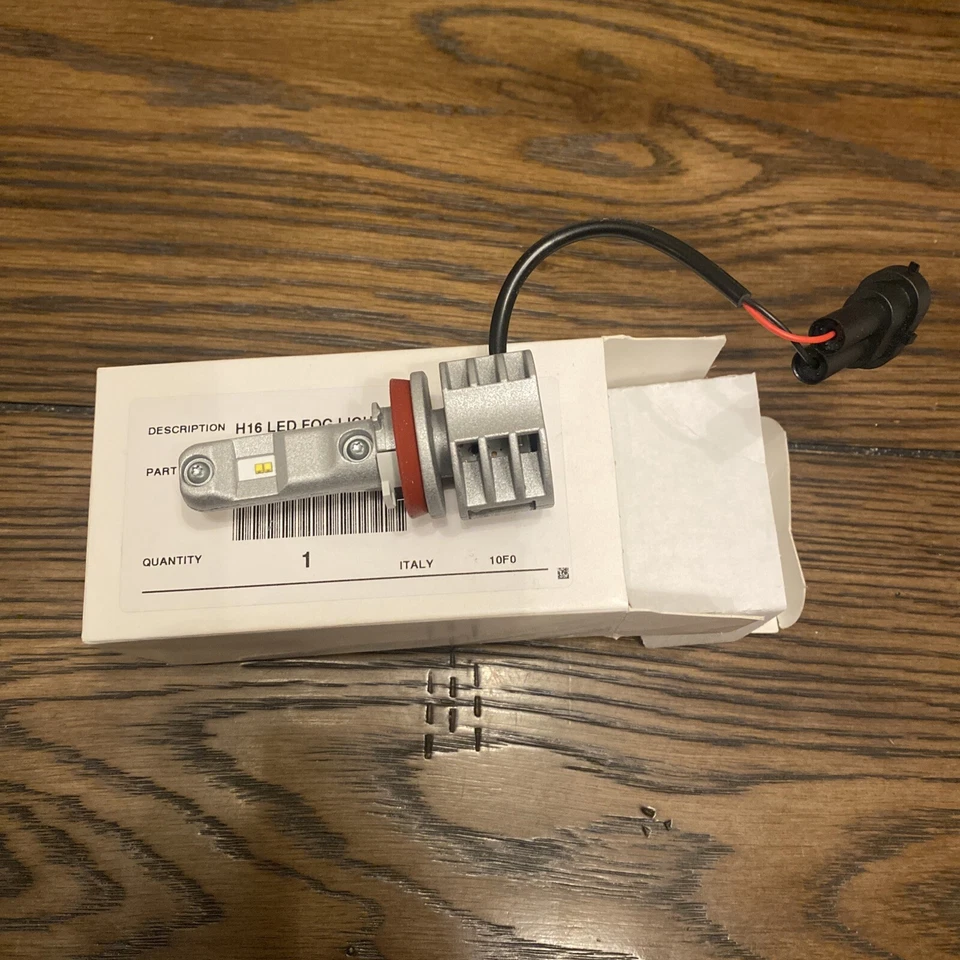 Sylvania H16 LED fog light kit (set of 2) - Image 1 of 2