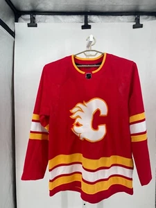 Adidas Mens AeroReady Calgary Flames Jersey Red Ice Hockey NHL Vented Underarm - Picture 1 of 7