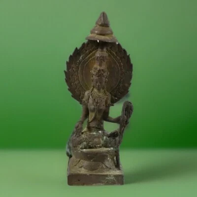 🌈  Antica scultura in bronzo Divinità con mandorla - Immagine 1 di 4