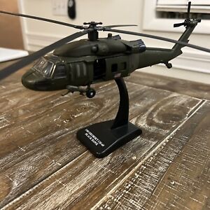 New-Ray Sky Pilot UH-60 Black Hawk Diecast Helicopter Replica 1:60 Scale