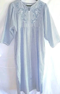 MIss Elaine Womens Medium Zip Front Seersucker Striped 3/4 Sleeve Robe - Picture 1 of 10