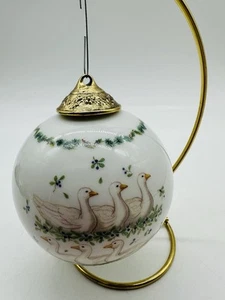 Wedgwood Twelve Days of Christmas Ball Six Geese A Laying 2389089 No Box - Picture 1 of 9