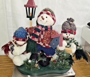 Muñeco de Nieve de Tela Decoración Familiar con Pajarera y Poste de Lámpara Navidad Invierno Decoración - Imagen 1 de 7