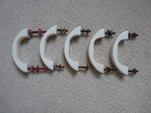 5er Set Vintage Lactronoid Schubladengriffe, weiß geriffeltes Design. 3" x 5/8" - Bild 1 von 4