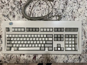 IBM Model-M Mechanical Keyboard, PN: 82G2383, Manufactured 03-NOV-93 - Afbeelding 1 van 7