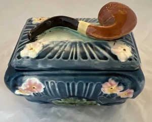 Pipa de cerámica mayólica vintage tapa tarro de tabaco caja baratija flores azules rosas - Imagen 1 de 7