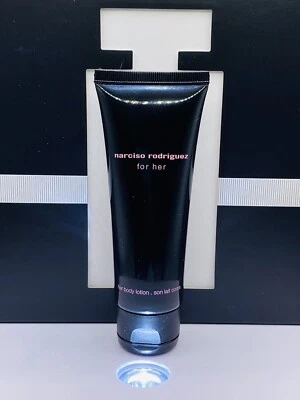 NARCISO RODRIGUEZ Para Ella~~Loción Corporal~~2.5oz/75ml Foto 1 de 2