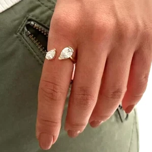 1.50TCW Open Pear-Shaped Diamond IGI Lab Grown Toi et Moi Ring 14k Yellow Gold - Picture 1 of 17