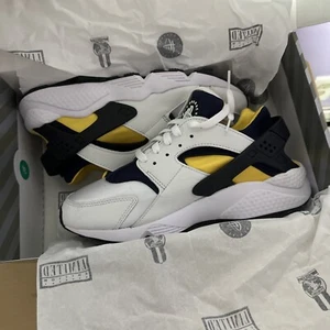 Nike Air Huarache Run Michigan Varsity Maize Yellow White DD1068-107 Men's - Picture 1 of 9