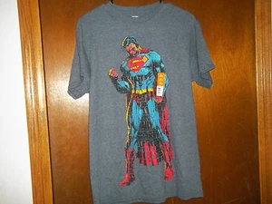 DC Comics Words in chest Superman design t-shirt NWT S-M - Picture 1 of 2