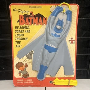 RARO 1966 “The Flying DC Batman” juguete planeador por Transogram - Imagen 1 de 23