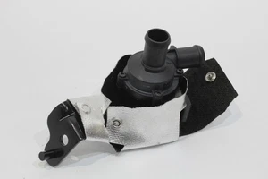 VW Tiguan AD BW Additional Coolant Water Pump New Genuine 5Q0121599AA - Picture 1 of 13