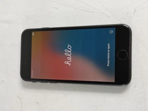 Apple IPHONE Se (2022) A2595 64 GB Ios 18.4.1 Minuit (Wi-Fi + 5G) Déverrouillé - Photo 1 sur 8