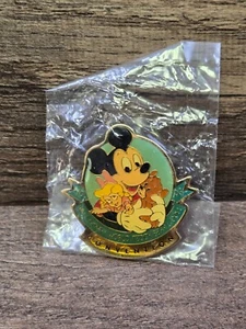 WALT DISNEY WORLD 1993 MICKEY TEDDY BEAR & DOLL CONVENTION PIN - Picture 1 of 2