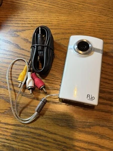 Flip Video F260W PSV-552 Pure Digital Video Camera 60min Record - Tested Working - Picture 1 of 11
