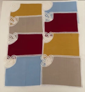 Vintage 1950's 8 linen Doilies/ Serviettes - Picture 1 of 2