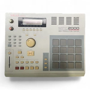 AKAI professional MPC2000 MIDI PRODUCTION CENER Used - Picture 1 of 2