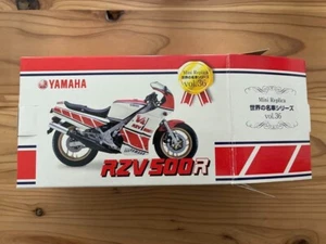 Yamaha RD500LC RZV500 Die Cast Model Red Baron Mini Replica Vol. 36 - Picture 1 of 5