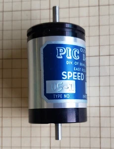 PIC DESIGN CORP PRECISION REDUCER TYPE U5 -1 1/8 SHAFT 12.5 : 1 GEAR RATIO - Picture 1 of 2