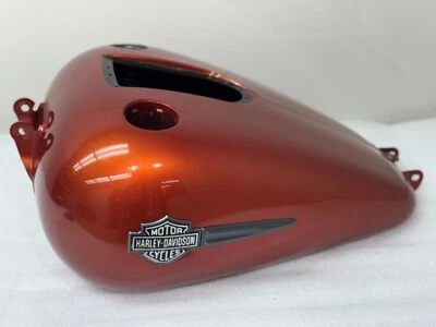 Harley-Davidson Dyna Fat Bob 2011 tanque de combustible Pearl Sedona naranja fabricante de equipos originales Foto 1 de 4