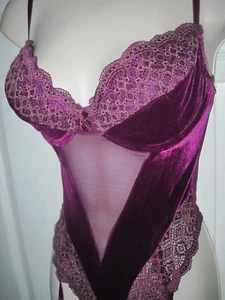 Nuevo traje de peluche de terciopelo borgoña 36C para mujer Victoria's Secret vintage - Imagen 1 de 12
