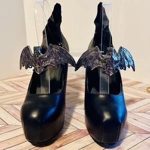 Demonia Demon 18 Plateau Slipper Mary Jane Pumps 7 Absätze Metall Fledermaus Flügel Spikes - Bild 1 von 13