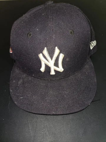 Ultra Rare New York Yankees Andruw Jones Gold Glove New Era 9Fifty Snapback Hat Cover