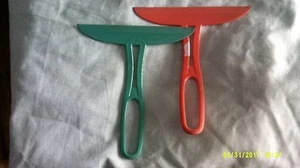 2 plastic car ice scrapers - Picture 1 of 3