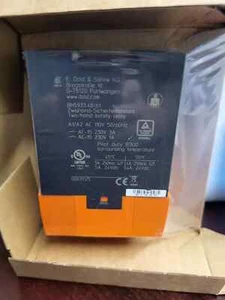 E DOLD & SOHNNE TWOHAND SAFETY RELAY BH5933-48-61-110 NEW OPEN BOX READY TO SHIP - Picture 1 of 2