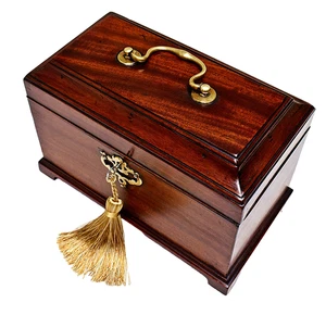 George III Chippendale style Tea Caddy with Secret Drawer & Key, circa 1760 - Picture 1 of 9