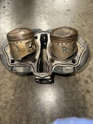 Yamaha Xs650 1976 cilindro fundido y pistones a juego Foto 1 de 4