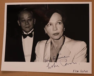 SIGNED Leslie Caron French Film Actess and Dancer Press Photo (LB-232) - Bild 1 von 1